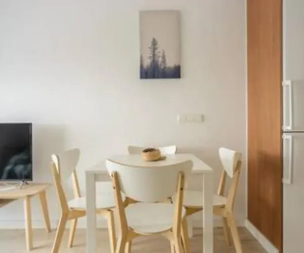 Flateli Lorenzana 17 Apartman *